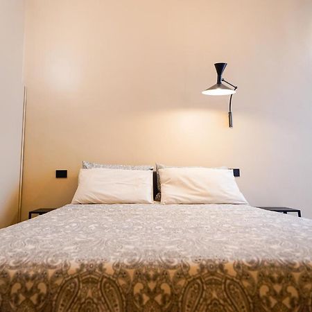 Meh Luxury Apartment City Centre Бари Екстериор снимка