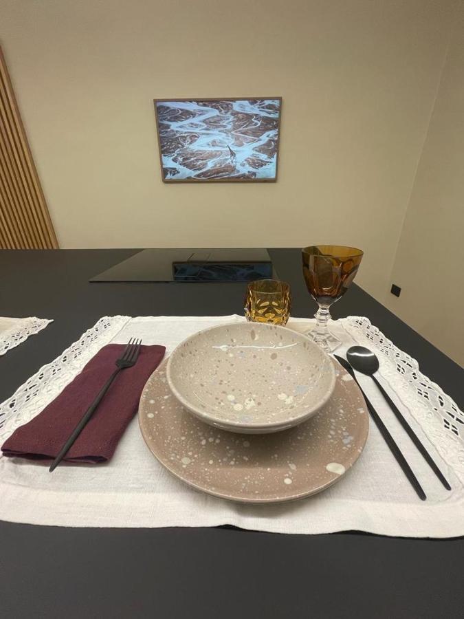 Meh Luxury Apartment City Centre Бари Екстериор снимка