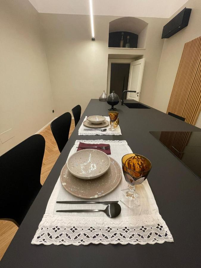 Meh Luxury Apartment City Centre Бари Екстериор снимка